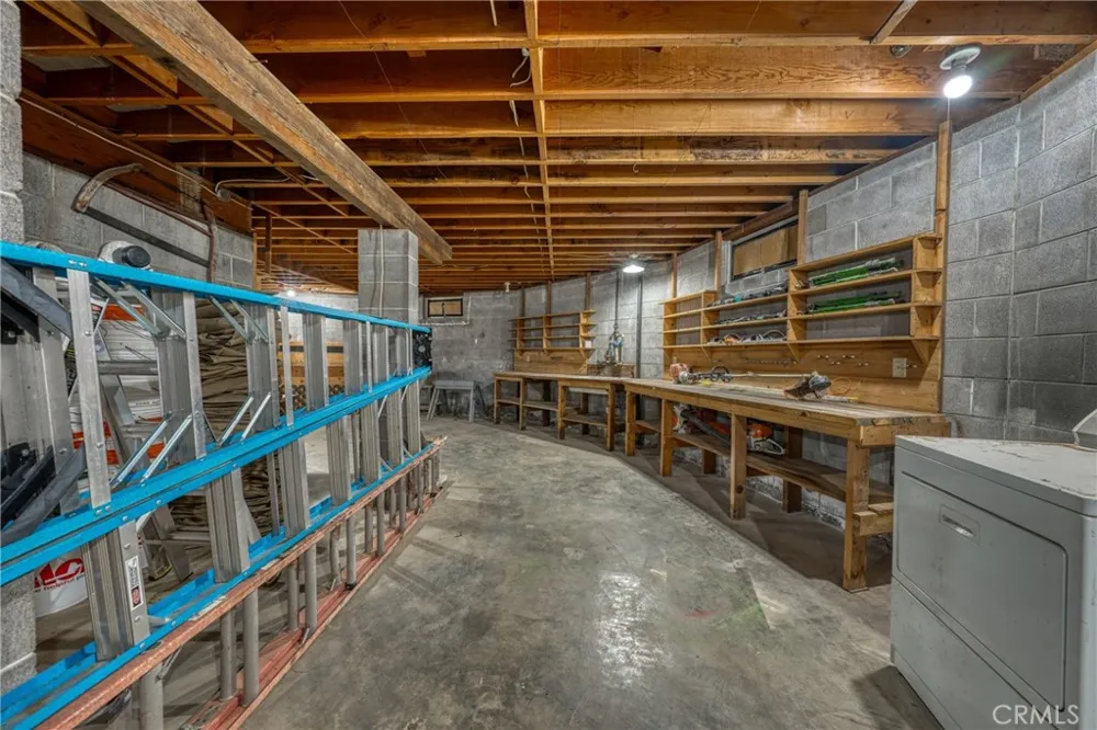 6135 15 N 12 Rd Lucerne, CA 95458