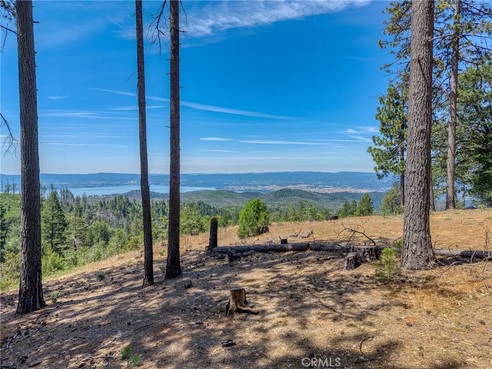 6135 15 N 12 Rd Lucerne, CA 95458