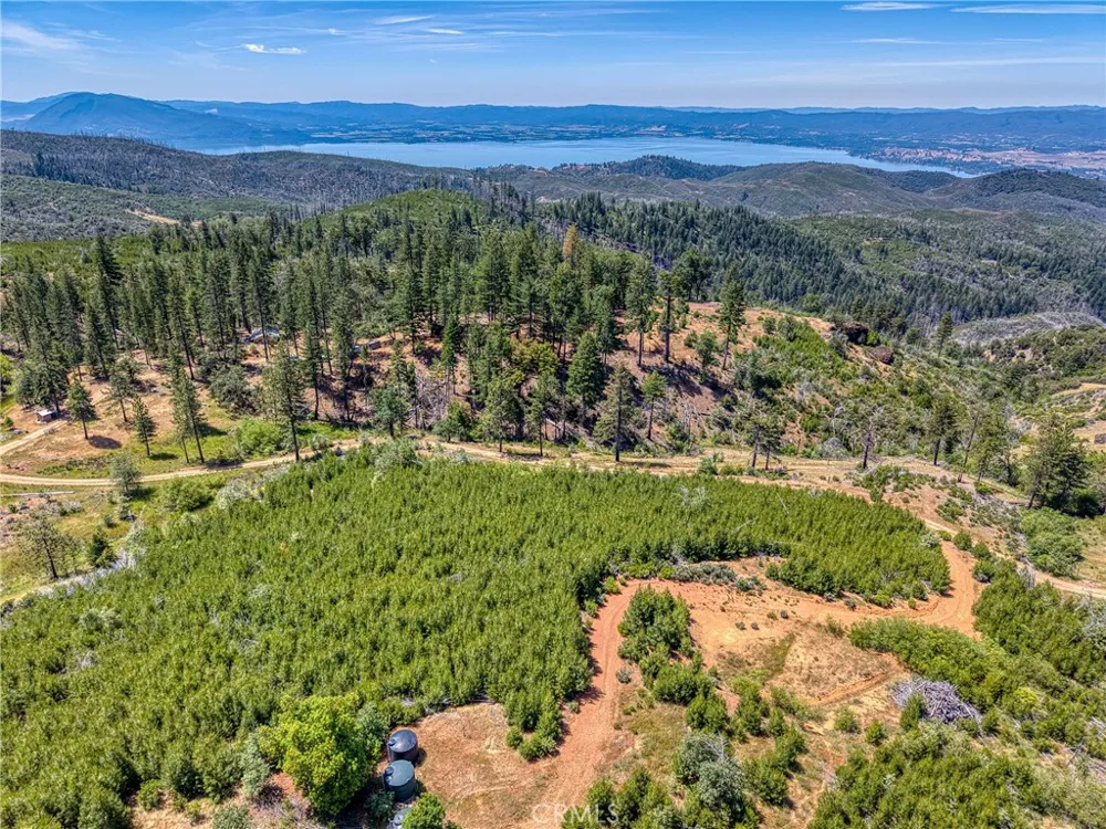6135 15 N 12 Rd Lucerne, CA 95458