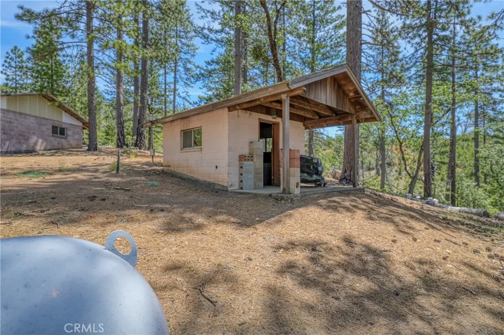 6135 15 N 12 Rd Lucerne, CA 95458