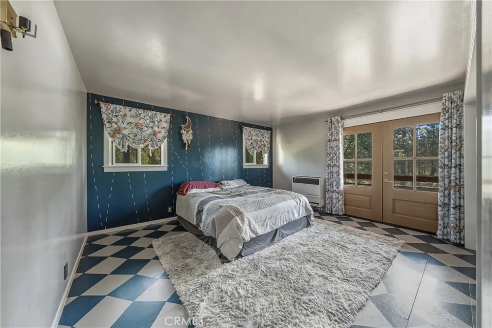 6135 15 N 12 Rd Lucerne, CA 95458