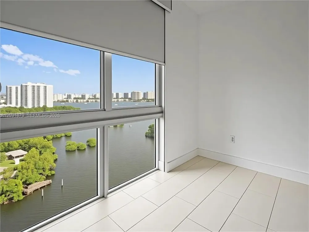 16385 Biscayne Blvd #1615 North Miami Beach, FL 33160