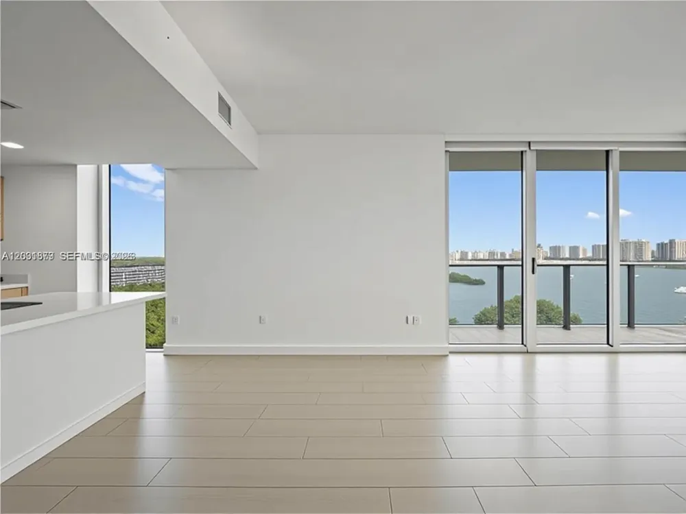 16385 Biscayne Blvd #1615 North Miami Beach, FL 33160