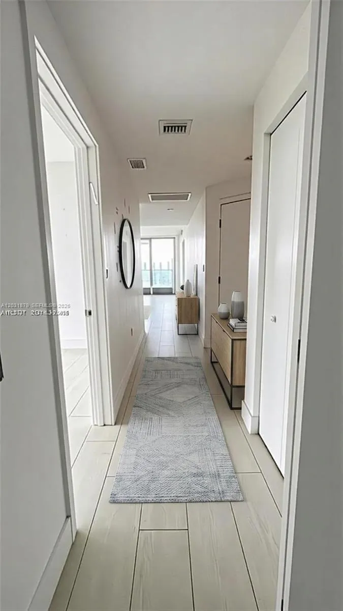 16385 Biscayne Blvd #1615 North Miami Beach, FL 33160