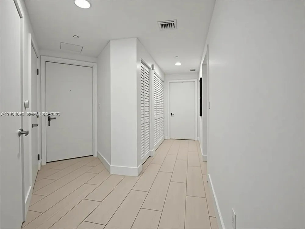 16385 Biscayne Blvd #1615 North Miami Beach, FL 33160