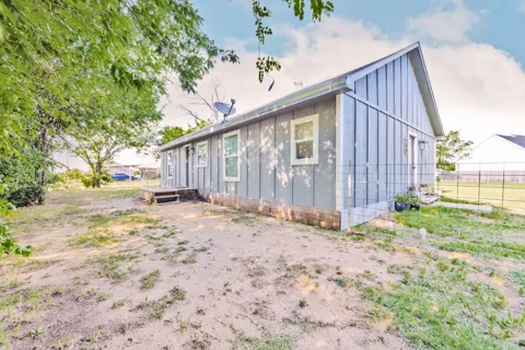 709 W Live Oak Street