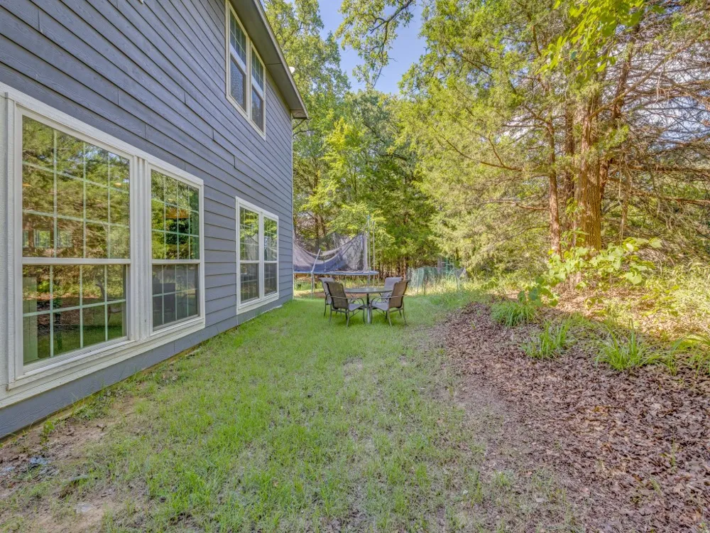 203 Pueblo Drive Lake Kiowa, TX 76240