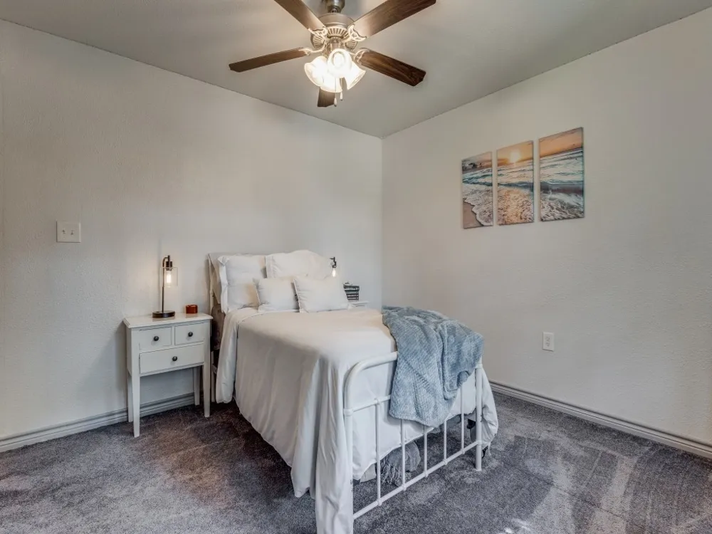 203 Pueblo Drive Lake Kiowa, TX 76240