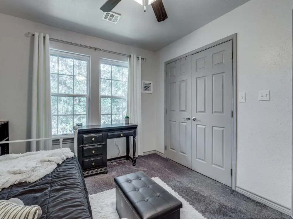 203 Pueblo Drive Lake Kiowa, TX 76240