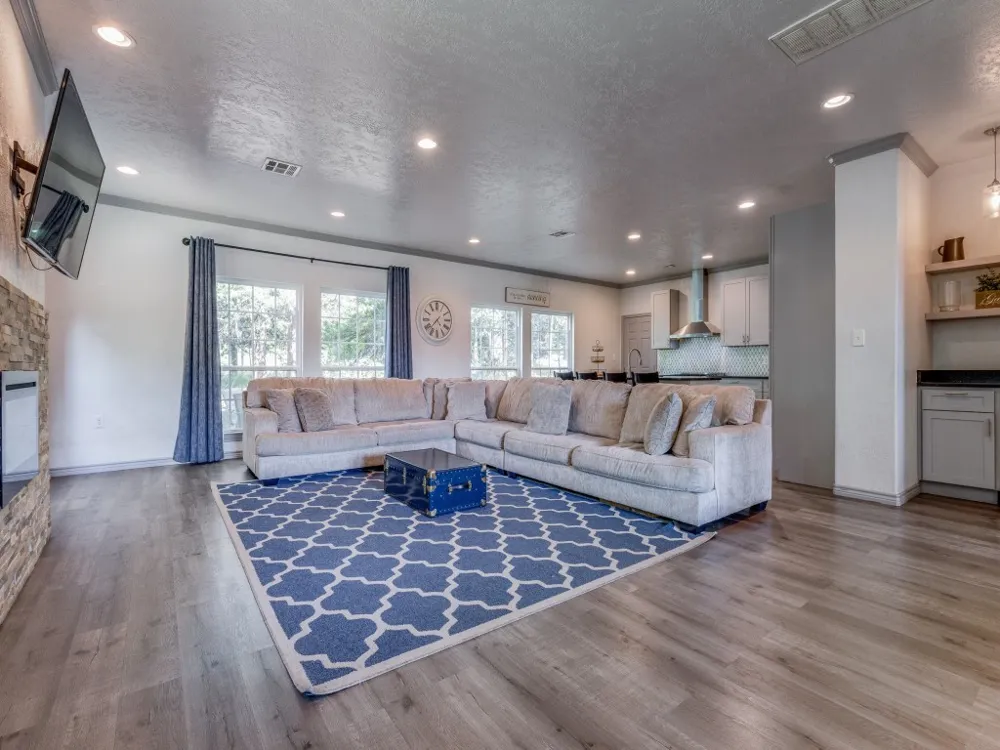 203 Pueblo Drive Lake Kiowa, TX 76240