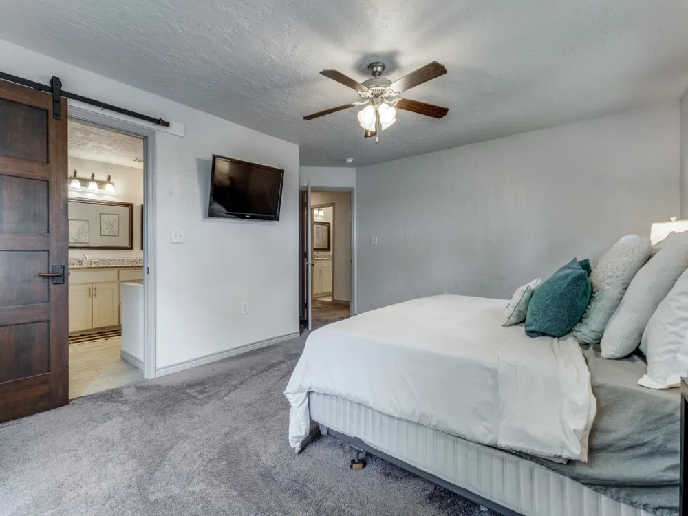203 Pueblo Drive Lake Kiowa, TX 76240