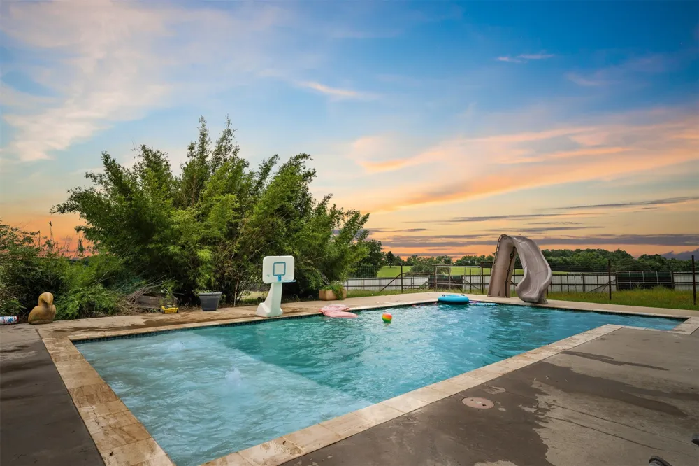 132 County Road 267 Cameron, TX 76520