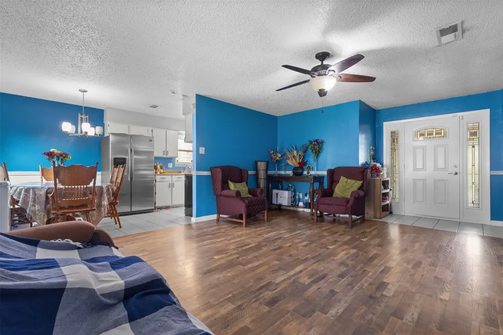 13212 Kings Mountain Drive Balch Springs, TX 75180