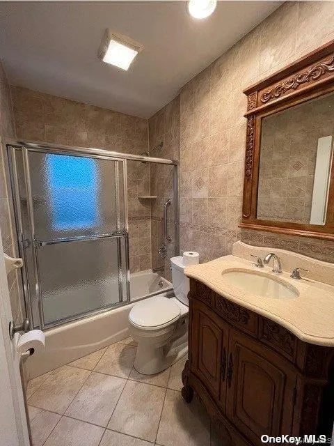 83 Stephan Marc Lane New Hyde Park, NY 11040