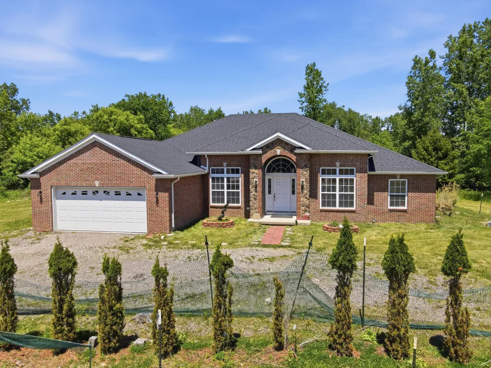 32200 Ecorse Road Romulus, MI 48174