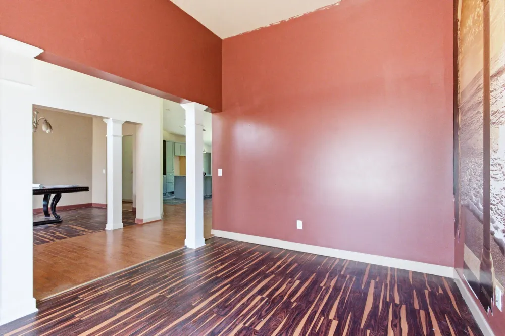 32200 Ecorse Road Romulus, MI 48174