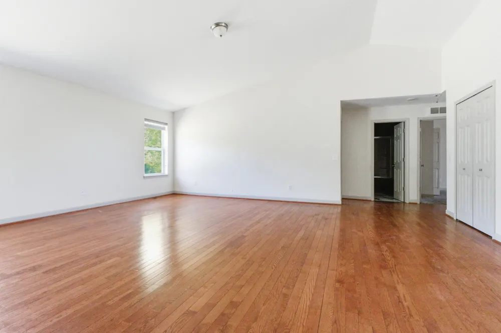 32200 Ecorse Road Romulus, MI 48174