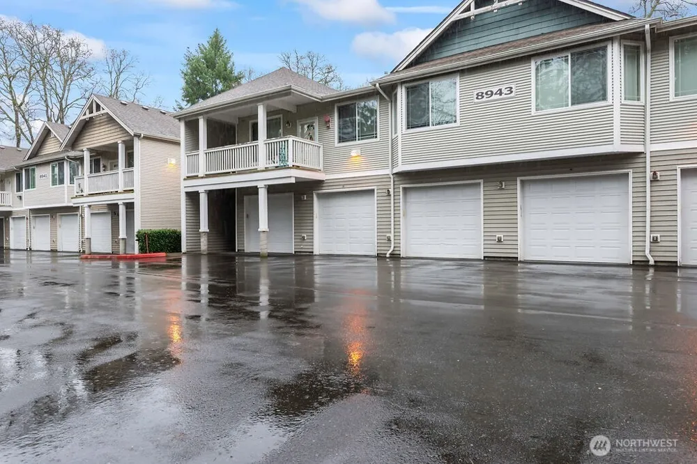 8943 Gravelly Lake Drive SW #2 Lakewood, WA 98499