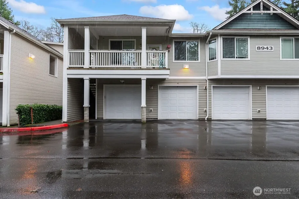 8943 Gravelly Lake Drive SW #2 Lakewood, WA 98499