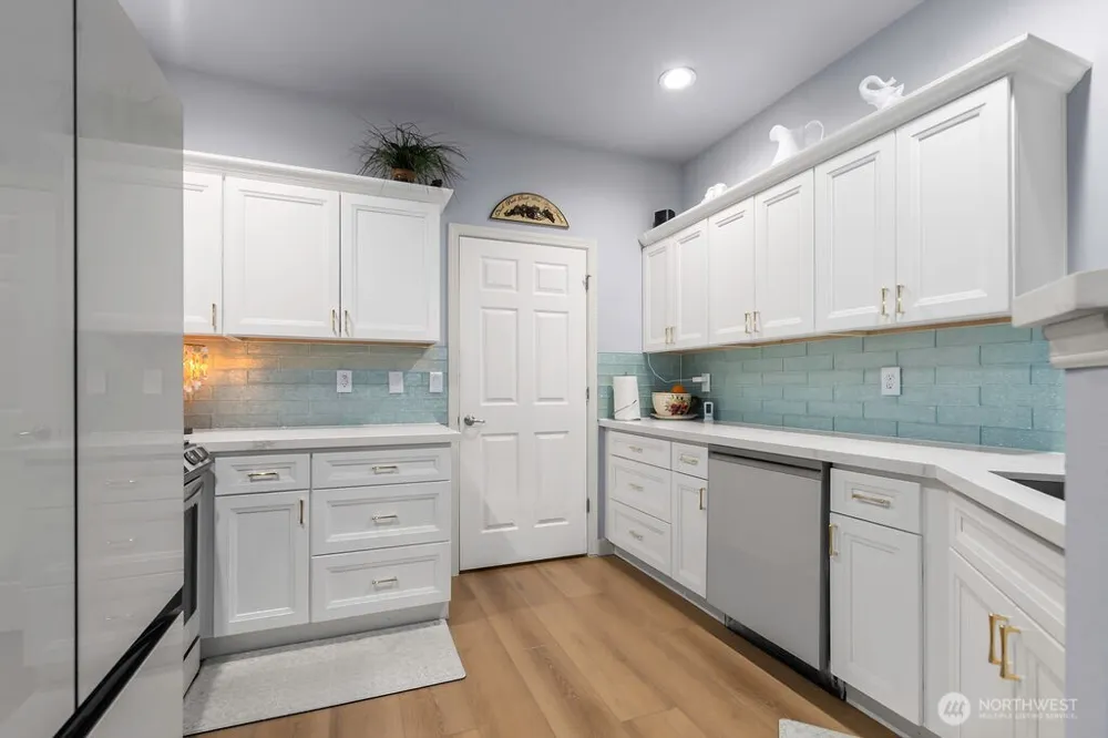 8943 Gravelly Lake Drive SW #2 Lakewood, WA 98499