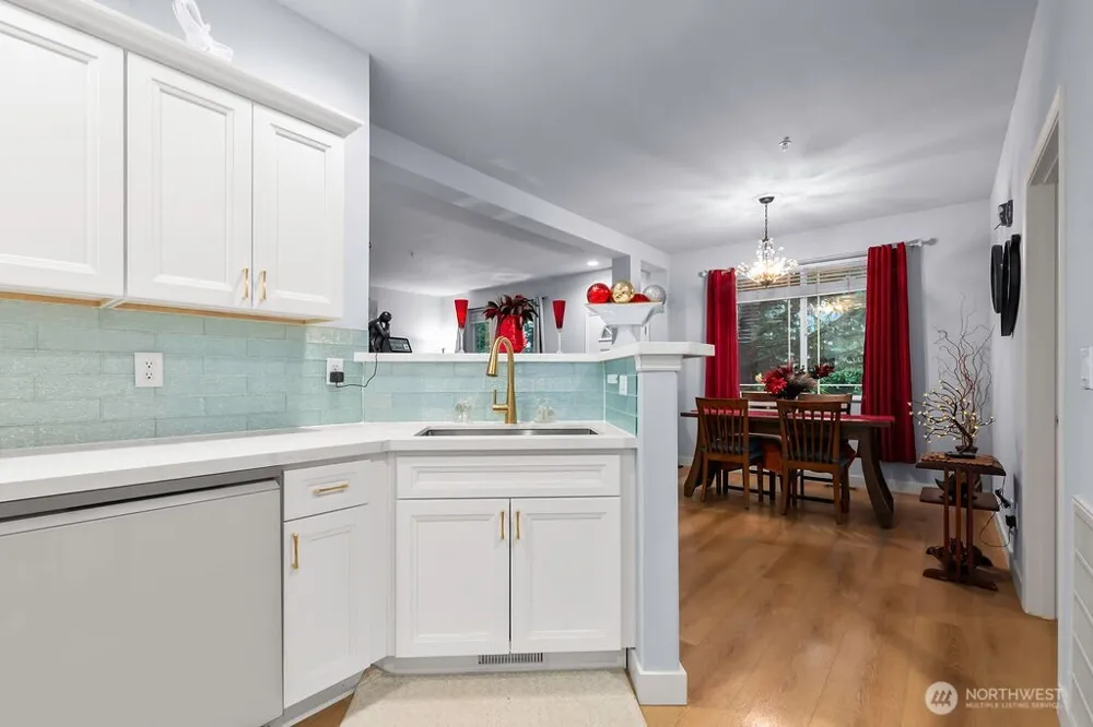 8943 Gravelly Lake Drive SW #2 Lakewood, WA 98499