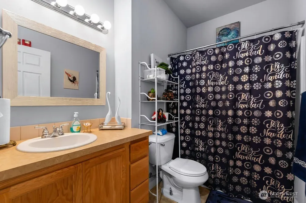 8943 Gravelly Lake Drive SW #2 Lakewood, WA 98499