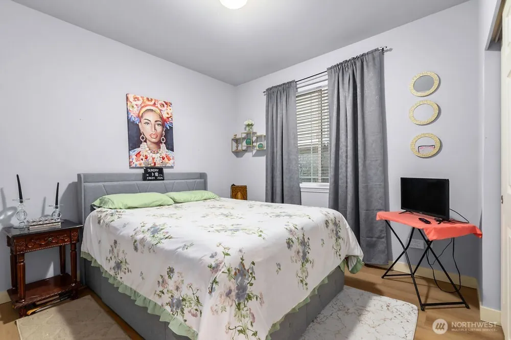 8943 Gravelly Lake Drive SW #2 Lakewood, WA 98499
