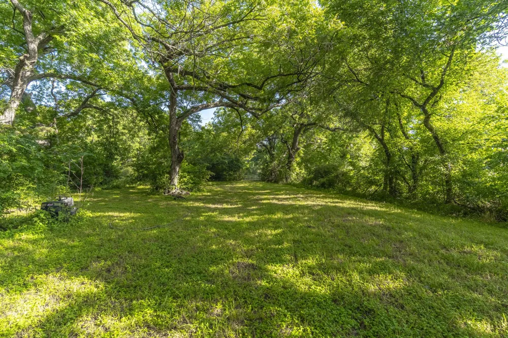 404 W Oak Street Mansfield, TX 76063