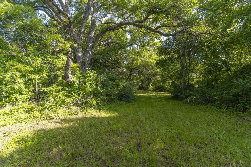 404 W Oak Street Mansfield, TX 76063