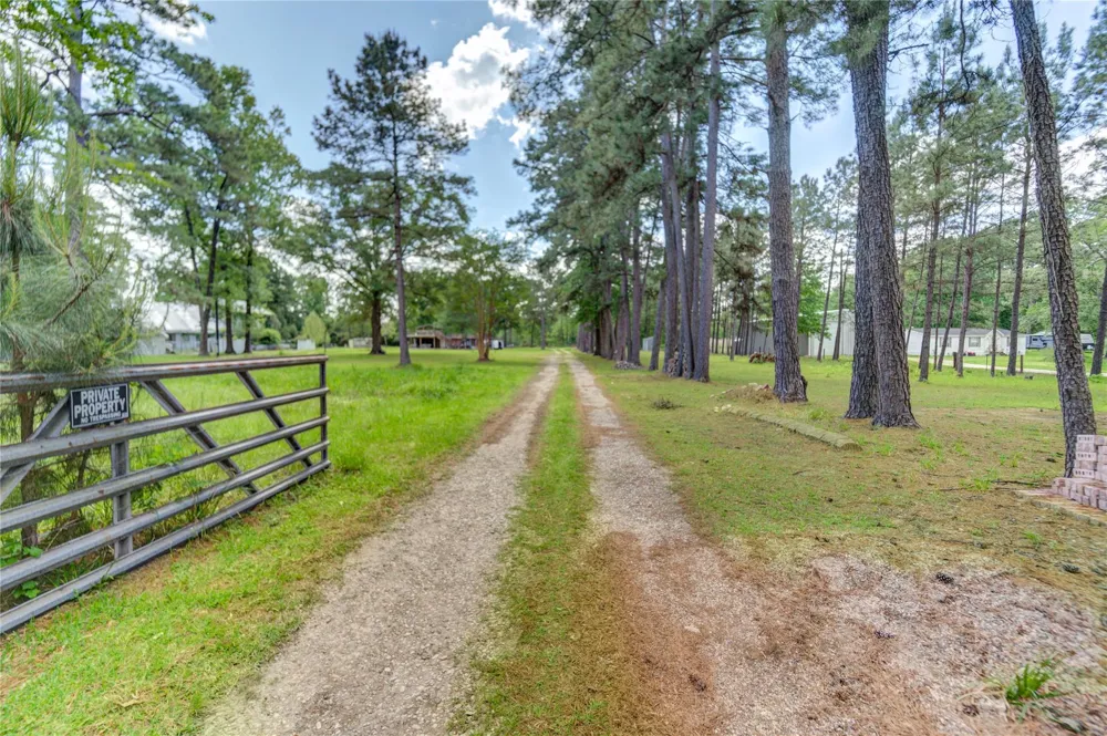 14016 Calhoun Conroe, TX 77302