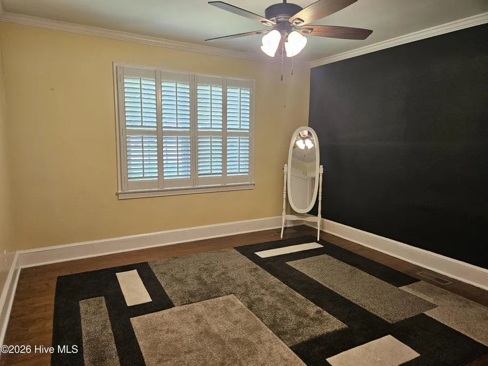 207 Stewart Avenue Clinton, NC 28328