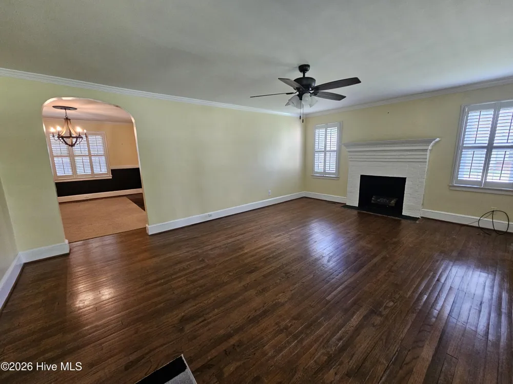 207 Stewart Avenue Clinton, NC 28328