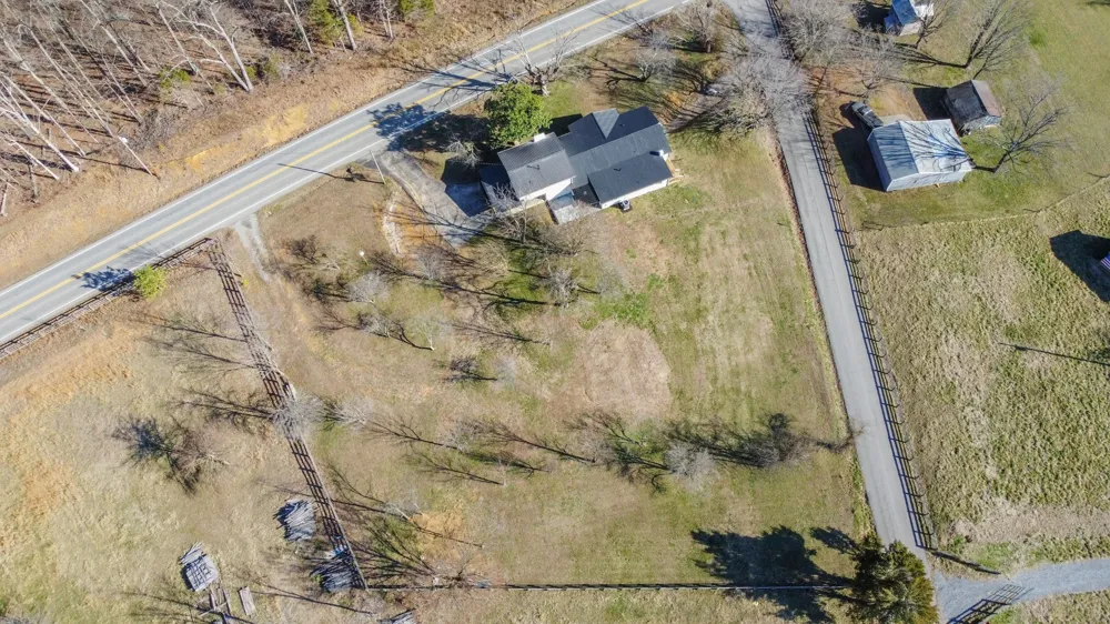 405 Fairfield Rd Bethpage, TN 37022