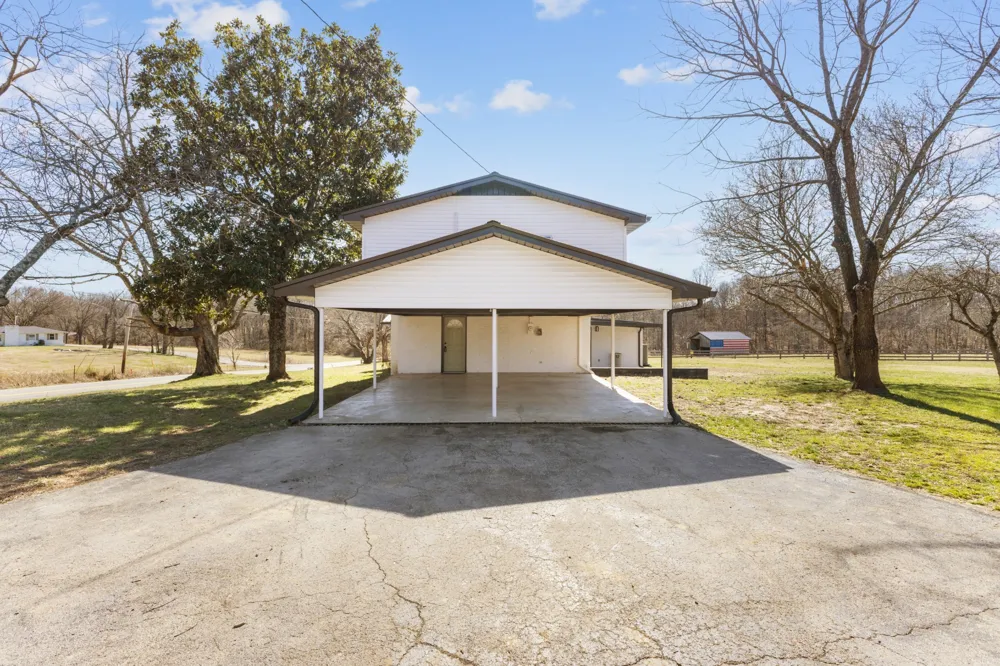 405 Fairfield Rd Bethpage, TN 37022