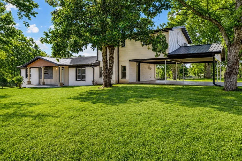 405 Fairfield Rd Bethpage, TN 37022