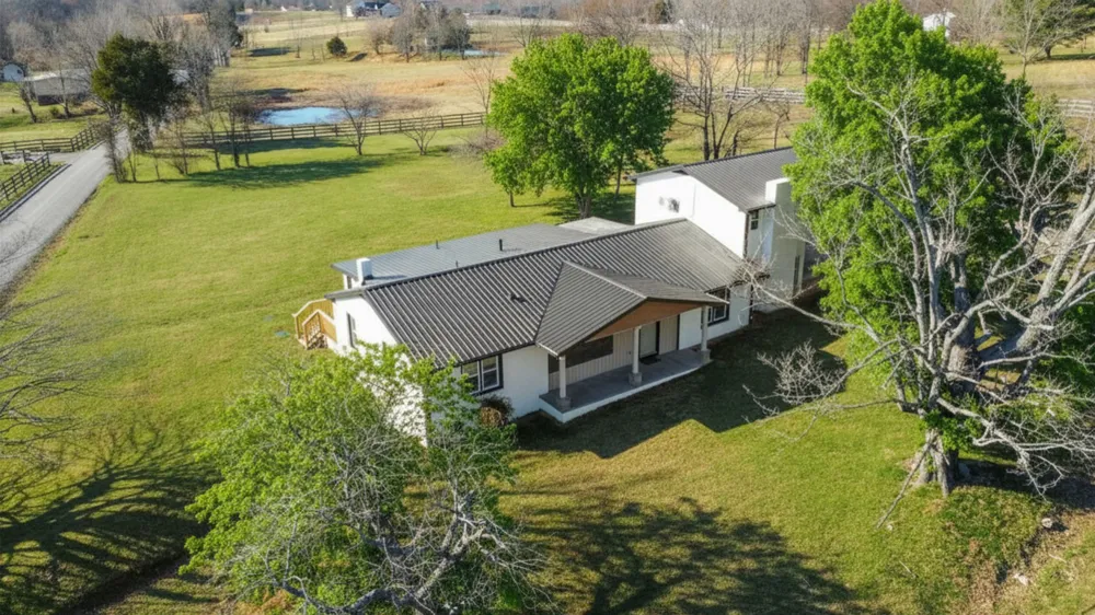 405 Fairfield Rd Bethpage, TN 37022