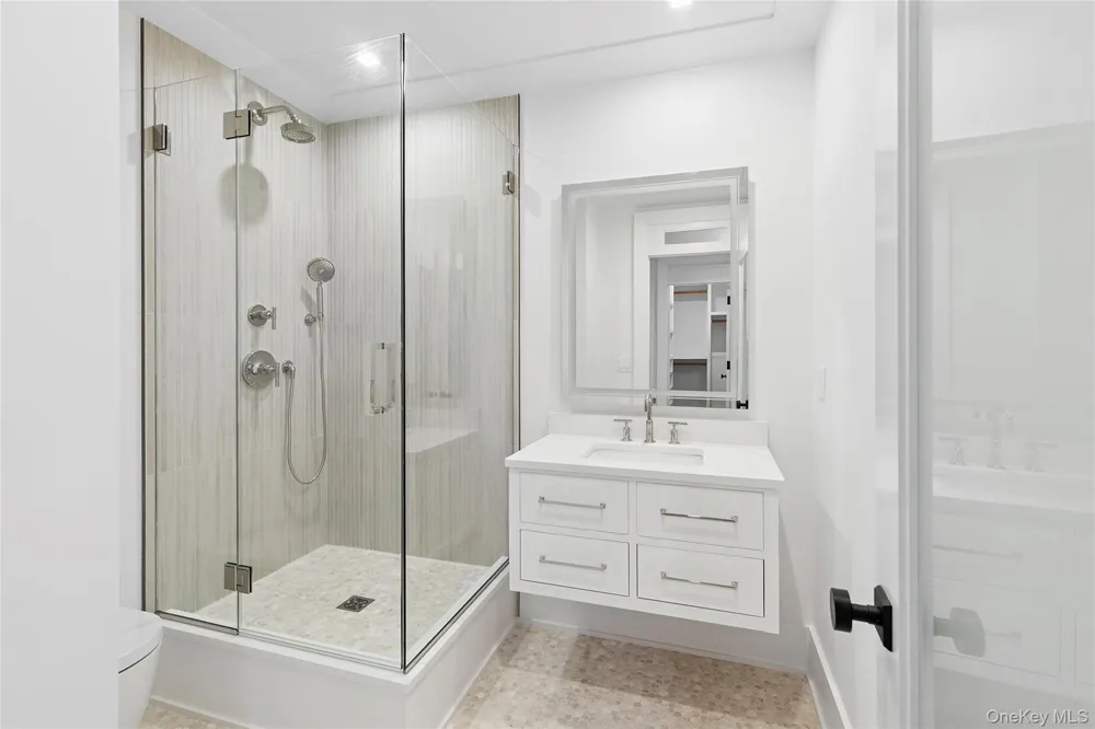 522 Wickapogue Road Southampton, NY 11968