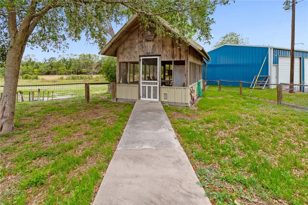 286 Mystic Drive Mathis, TX 78368