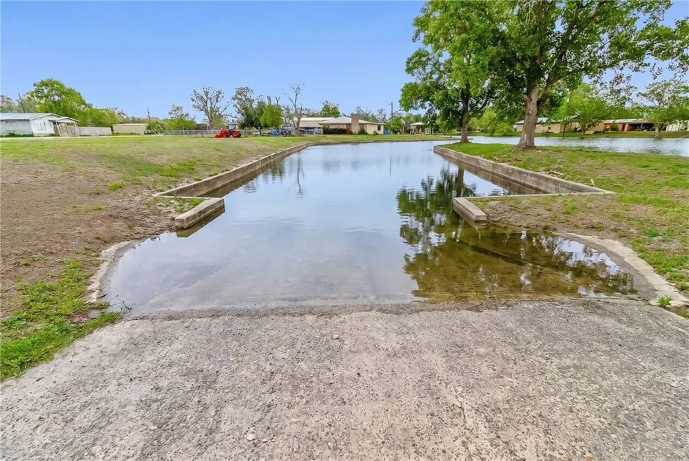 286 Mystic Drive Mathis, TX 78368