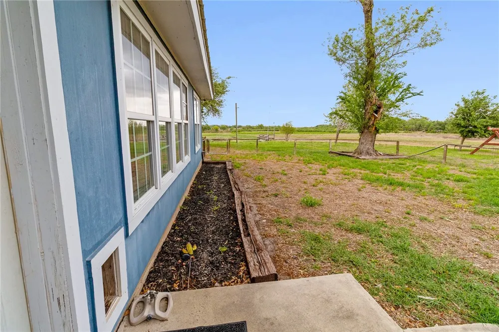 286 Mystic Drive Mathis, TX 78368