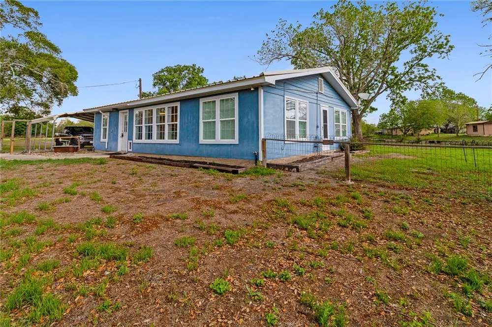 286 Mystic Drive Mathis, TX 78368