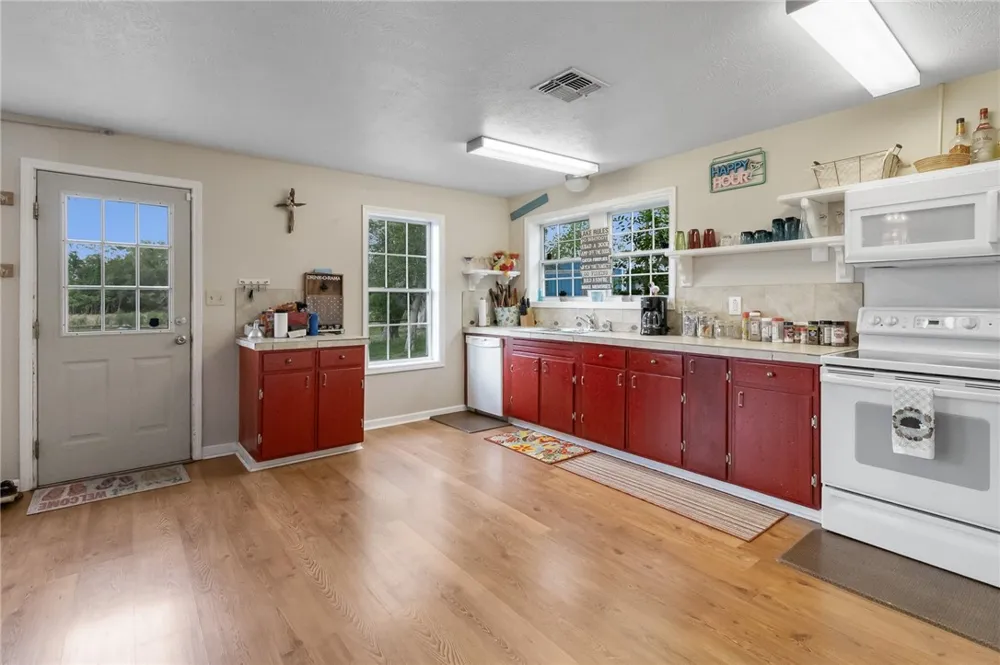 286 Mystic Drive Mathis, TX 78368