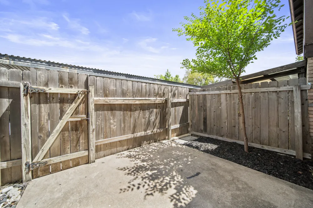 7409 Shadow Hill Drive #108 Austin, TX 78731