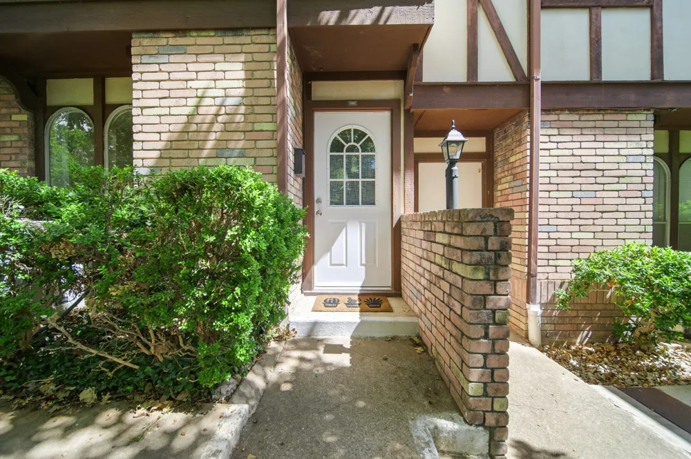 7409 Shadow Hill Drive #108 Austin, TX 78731