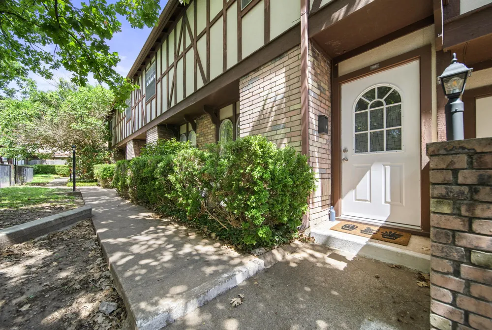 7409 Shadow Hill Drive #108 Austin, TX 78731