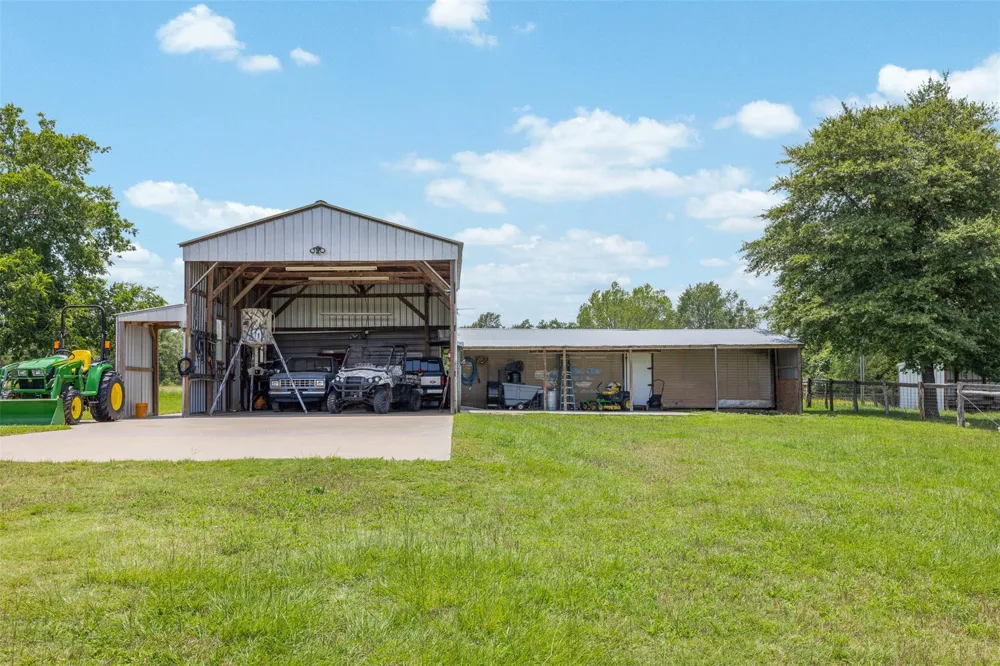3004 County Road 310 Caldwell, TX 77836