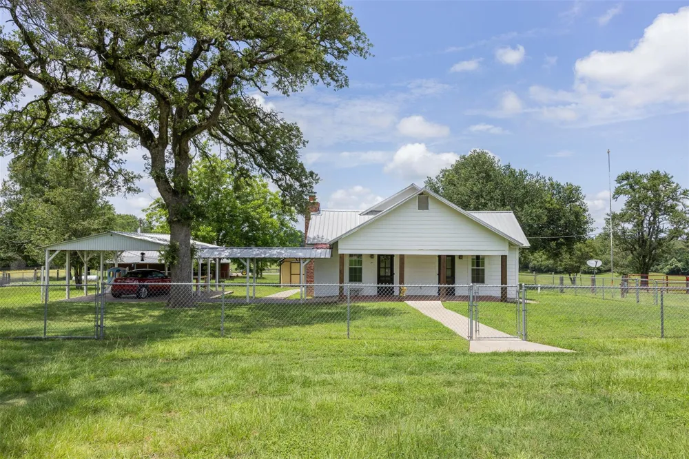 3004 County Road 310 Caldwell, TX 77836