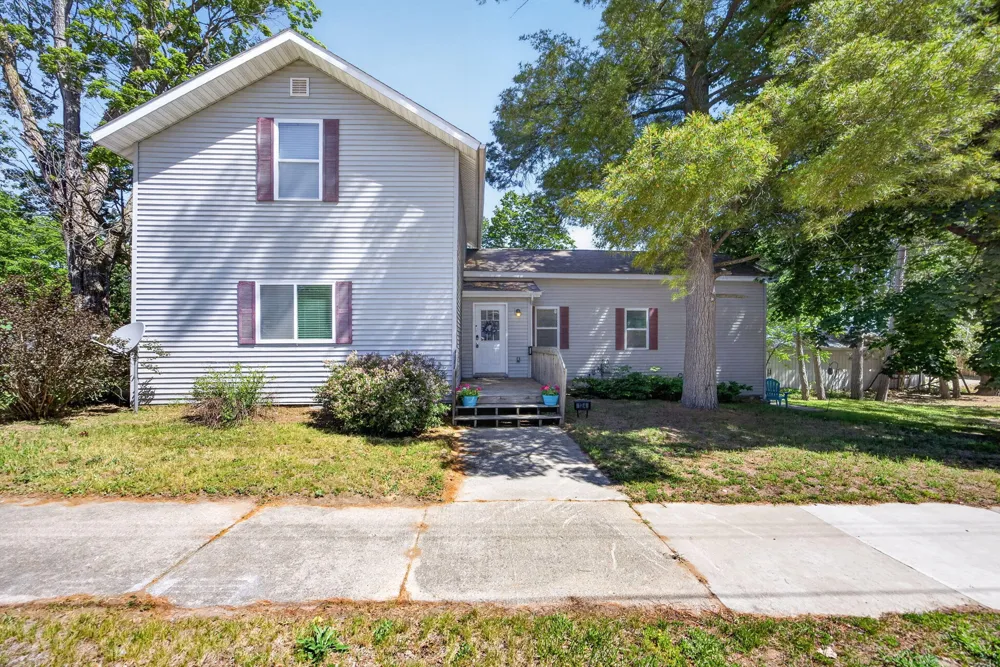 124 W Madison Street Big Rapids City, MI 49307