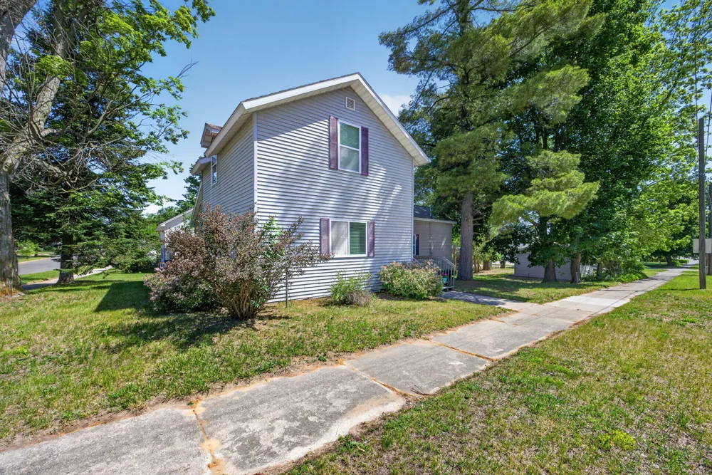 124 W Madison Street Big Rapids City, MI 49307