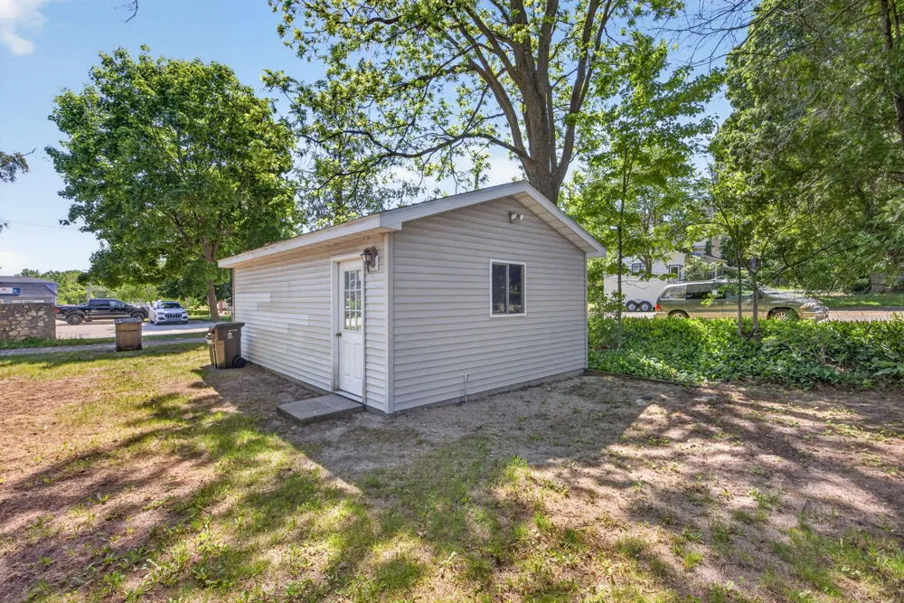 124 W Madison Street Big Rapids City, MI 49307